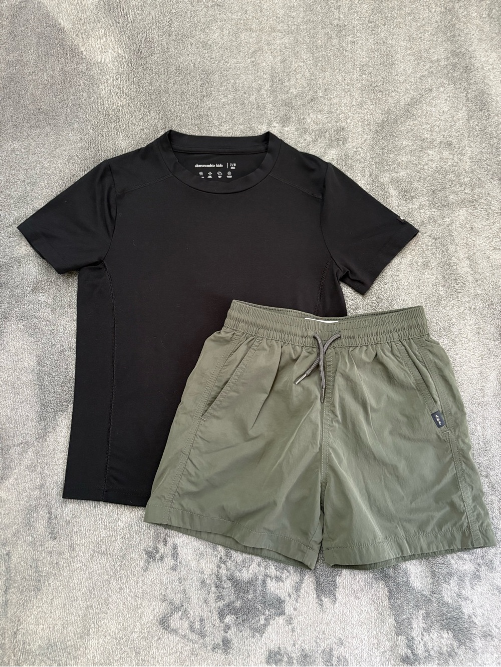 abercrombie kids Black Tee and Olive Green Athletic Shorts Size 7/8